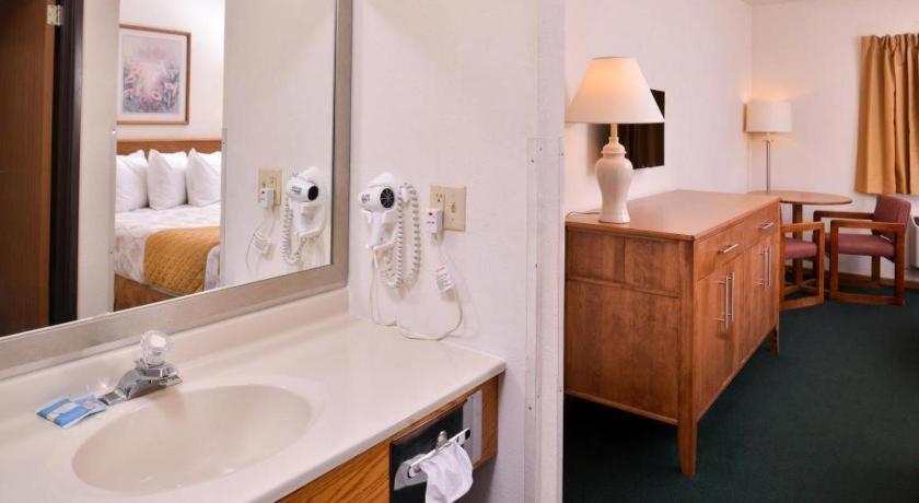 Americas Best Value Inn Missouri Valley Dış mekan fotoğraf